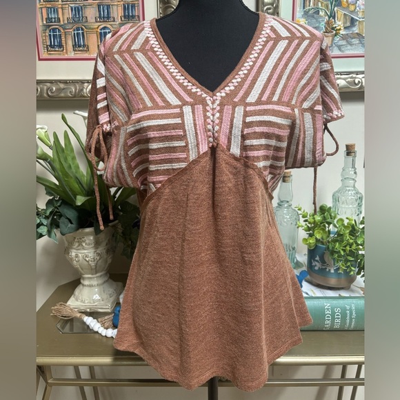 SAVANNA JANE BROWN & PINK BABYDOLL HIGH-LOW EMBROIDERED V-NECK CASUAL TOP SZ S - Picture 2 of 11